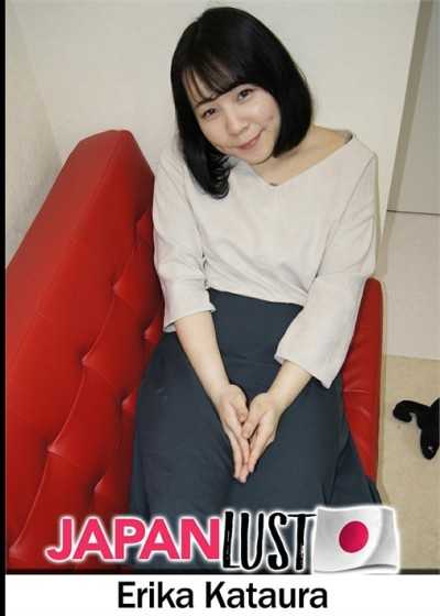 可愛的日本青少年在訪談中被中出