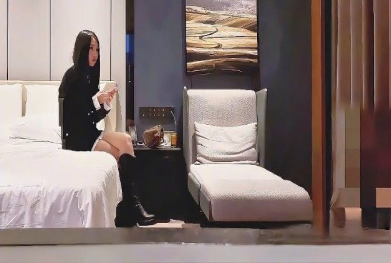 杏吧傳媒 大學生妹妹短裙長靴子的妹子