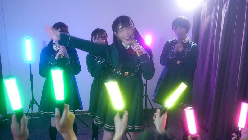 【珍貴影像】過火的粉絲見面會！龍級太宅和地下偶像4人組的吃藥播種放題・極限亂交派對個人拍攝影像・對喜歡的偶像中出的天堂【附贈4人獨佔後宮SEX＋國王泡泡洗身體】