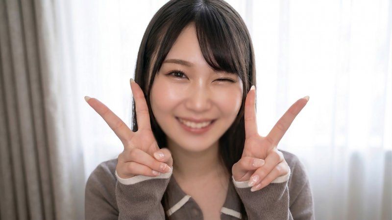 【特典付き】【現アイドル】【顔全出し】欲求不満の清楚美女21歳が華奢スレンダーボディを跳ねさせ、アイドルらしからぬ喘ぎ声で潮吹き連発！！手マンされながら自己紹介→巨根丸飲みフェラから正常位で初巨根でイ
