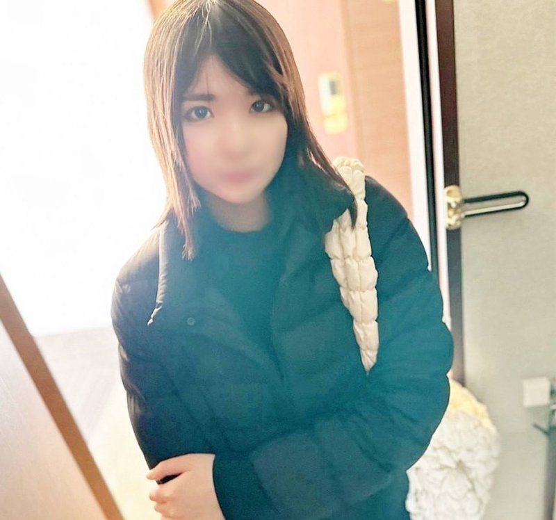 【完全無碼】真面目又開朗的前學生會會長，脫下內褲後，超剛毛超出預期！「不要看，好害羞喔♡」親熱中出SEX，濃稠的奶水滴落一地♥