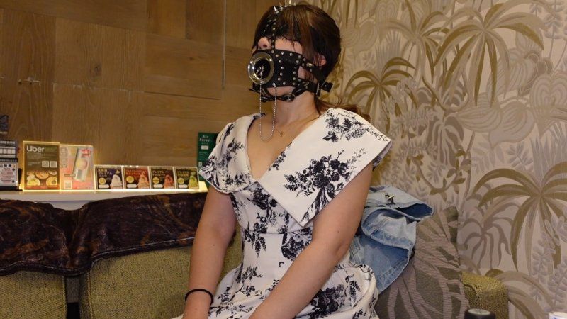 第一次開口口罩　絕對不能閉嘴的強制口交　薰25歲