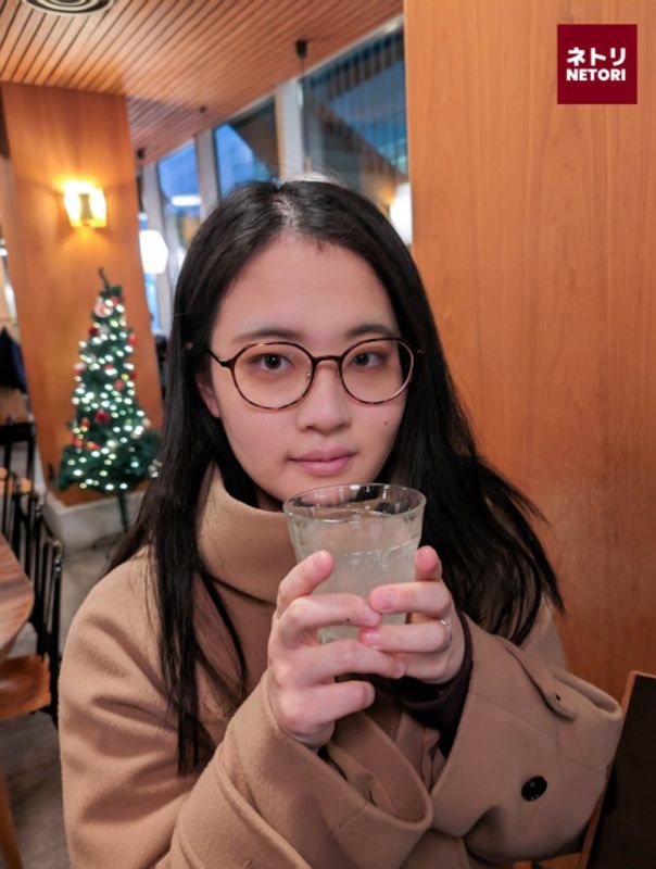 【初回限定価格！顔出し・無修正・中出し】経理部の巨乳地味めがね(人妻)と仕事終わりに不倫デートからのサクッとホテルに行って生中出ししてきた