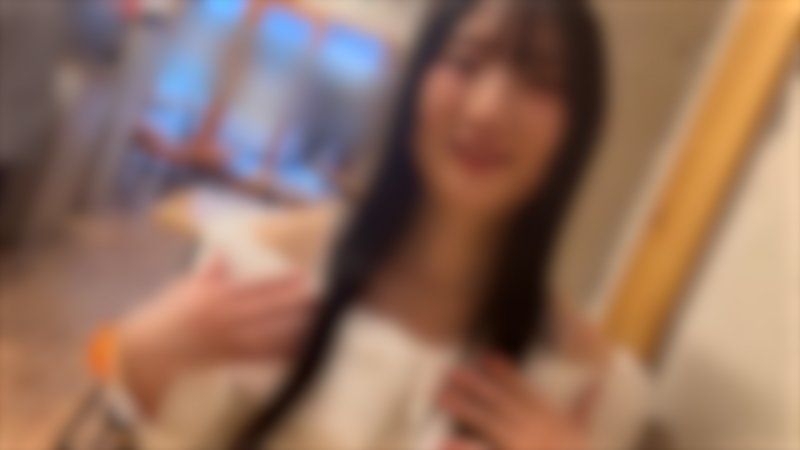 被介紹了長得像那超有名偶像的嬌嫩大奶妹，帶回家後做了比外表想像中還要色情的做愛、、、