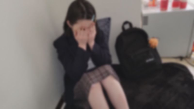 又是高額頭妹子。在生日時叫來家裡2回無套抽插中出