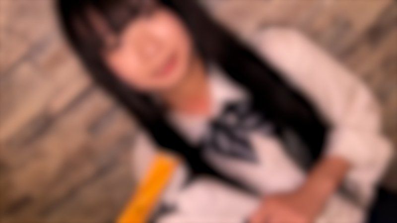 指導了未處理剛毛的幾乎合法的制服妹，讓她穿上喜歡的Cosplay