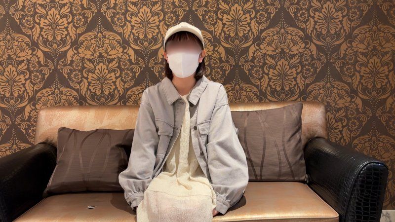 清純美人老師與微醉的情色自拍。「不行…！不行…！」被弄得高潮連連，陰道內壁緊緊夾住肉棒，從暴射開始的連續中出。