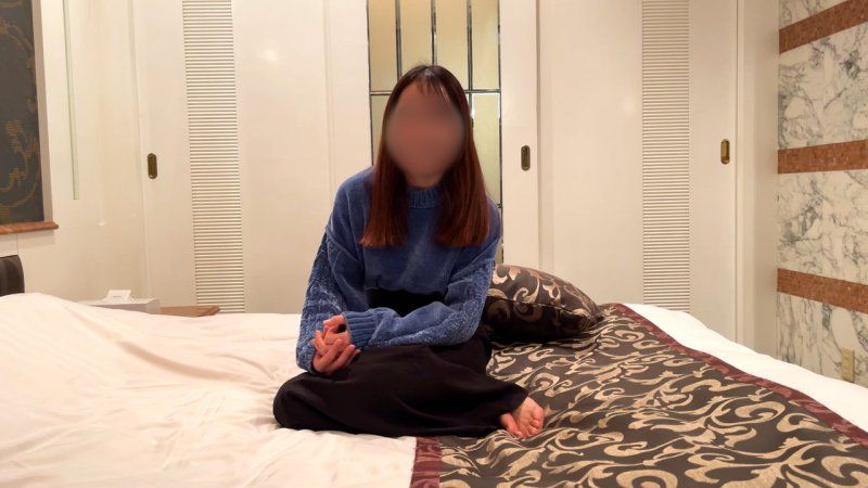 【首次公開】24歲健身教練。細緻的手淫和無套肉棒讓她無法停止的連續潮吹，混合著困惑和快樂的表情達到高潮。